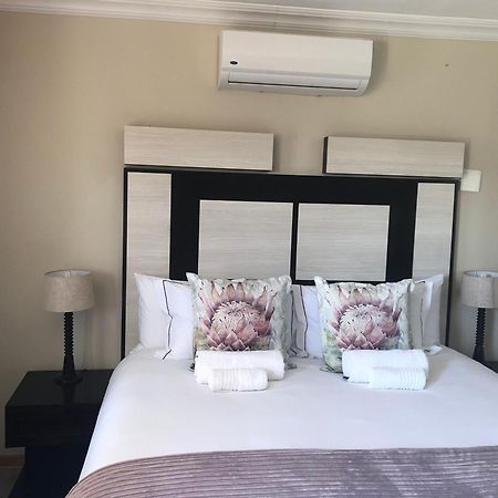 The Clan Guest House Масеру Екстериор снимка